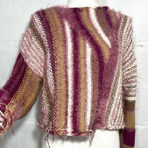 BLUIVY PULL OVER SWEATER